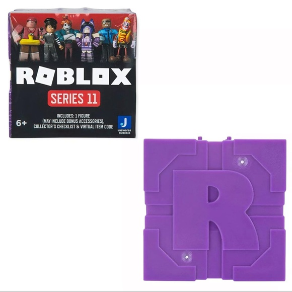 2022 ROBLOX Action Figure Collection SERIES 11 Purple Mystery Blind Box Cube 3PK - Picture 3 of 12